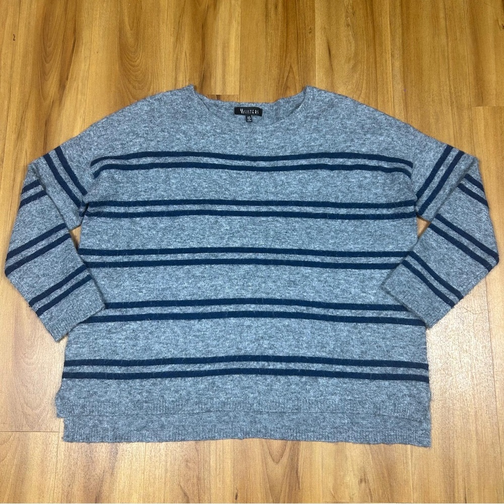 Sisters Women’s Gray Blue‎ Striped Sweater Size M/L Long Sleeve Pullover”